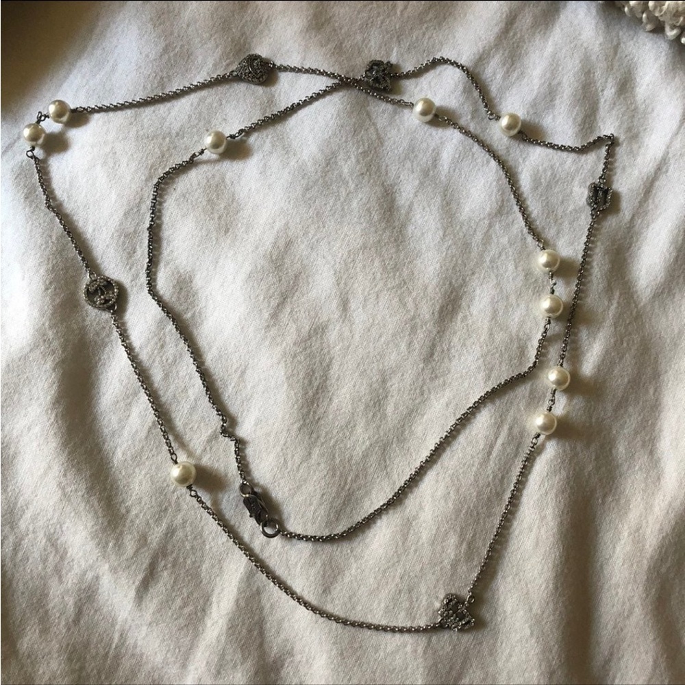 Juicy Couture Y2K Coquette Pearl Long Charm Necklace - Picture 5 of 9